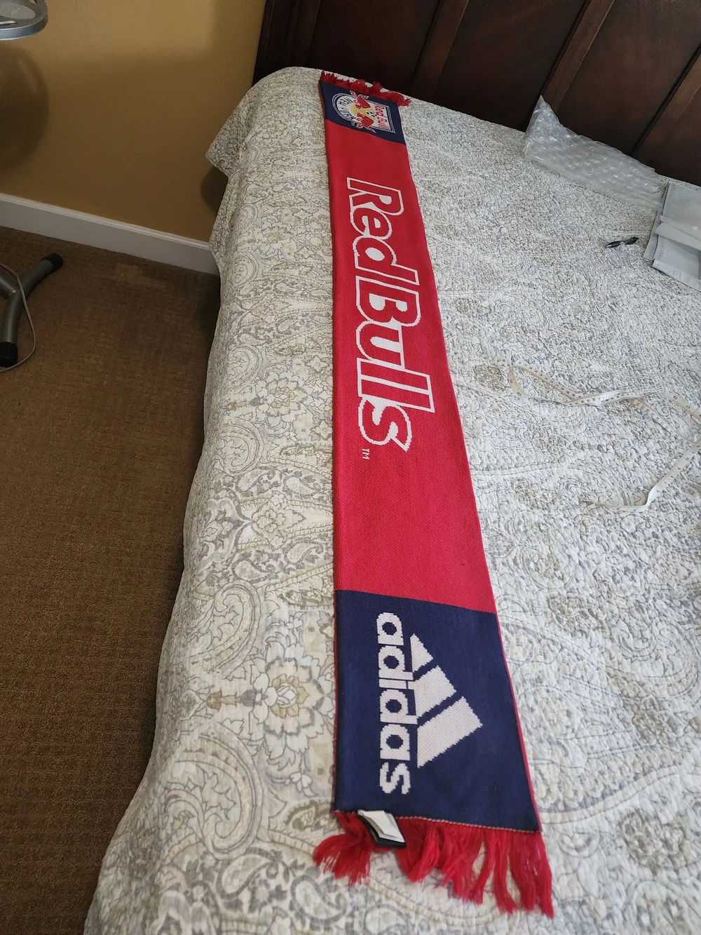 SOCCER FAN Adidas New York USA Red Bulls Red & Navy Scarf